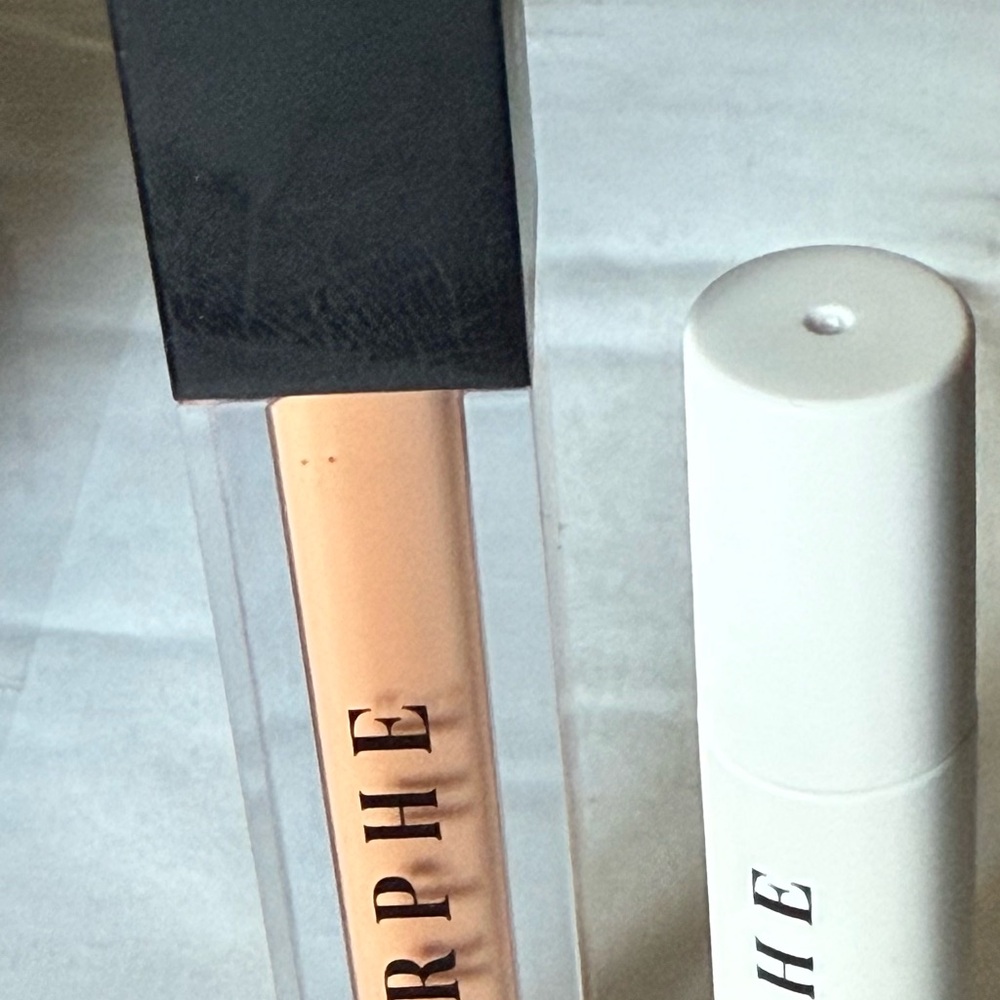 Grab a 2 pc Morphe set of FULL size lip gloss Chill & travel tube of lash primer